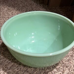 Vintage Anchor Hocking Fire King Jadeite mixing bowl 2.5 quart
